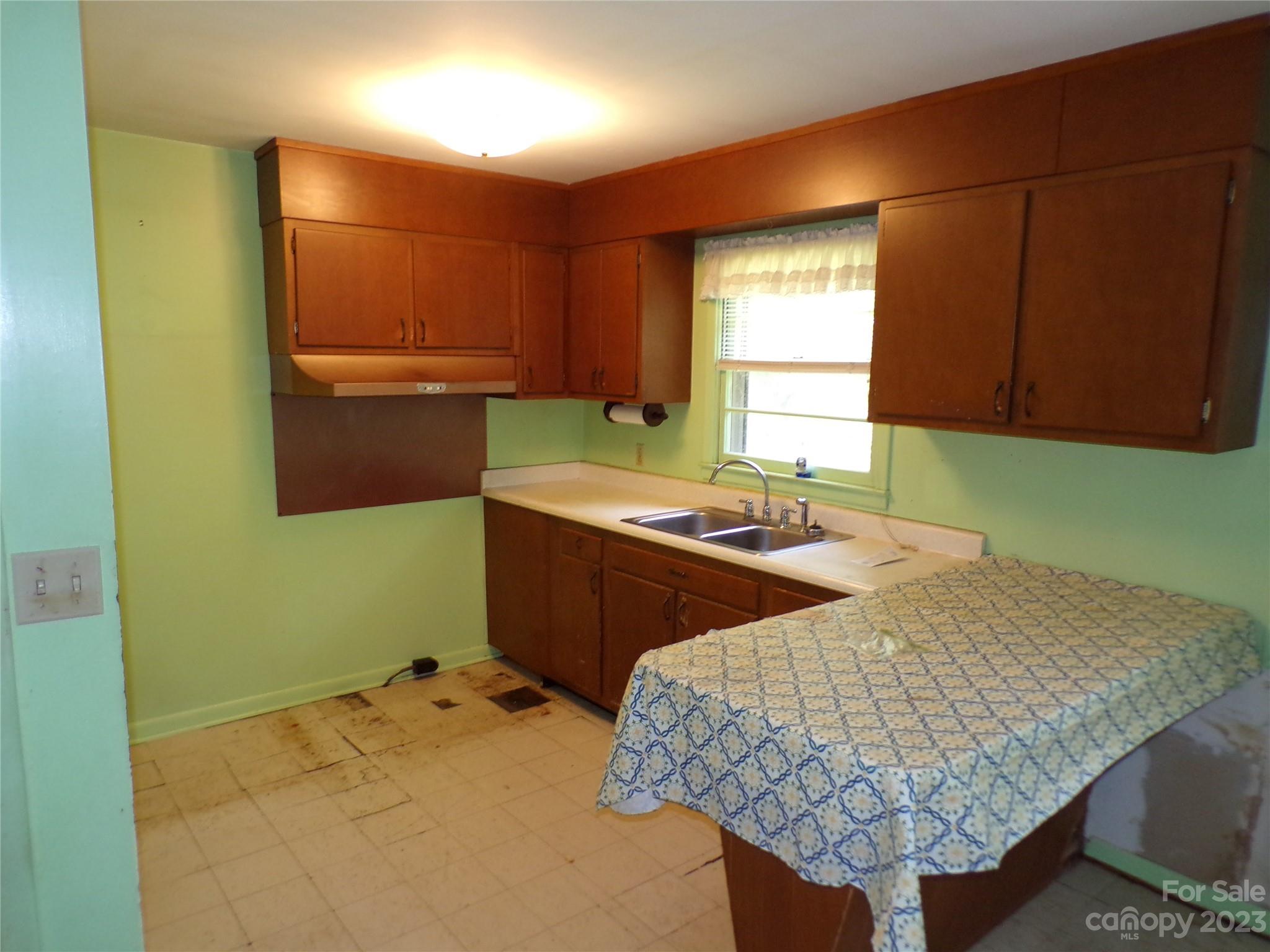41 Hornot Circle Asheville NC 28806