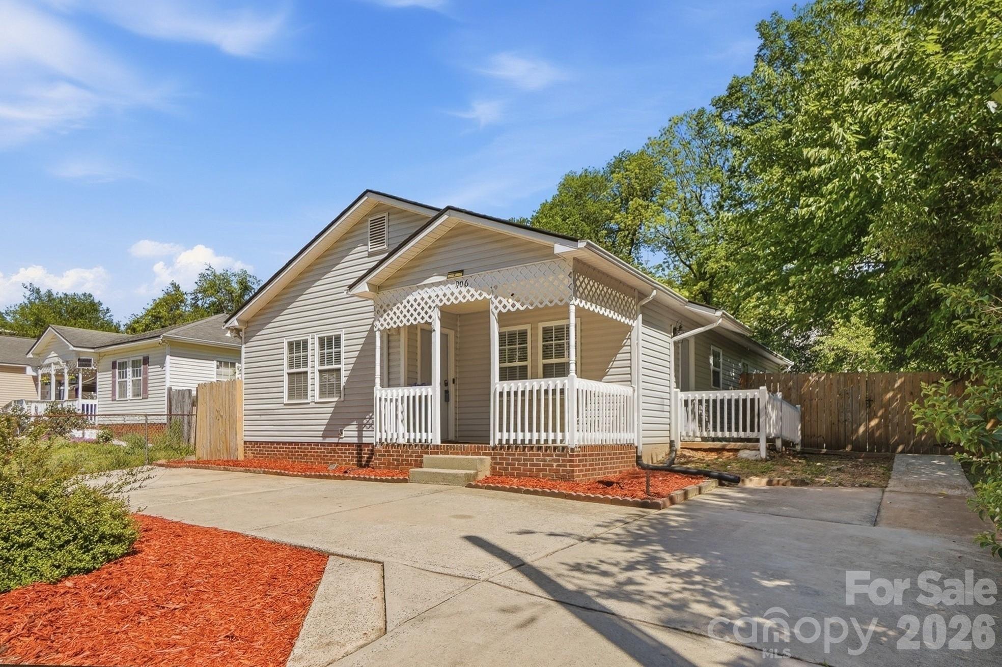 906 Key Street Charlotte NC 28208