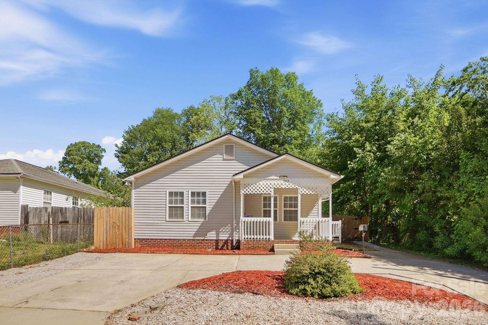 906 Key Street Charlotte NC 28208