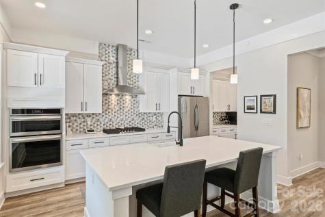 1002 Parkes Street Matthews NC 28105