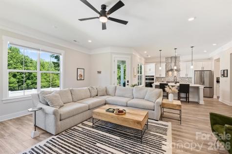 1002 Parkes Street Matthews NC 28105