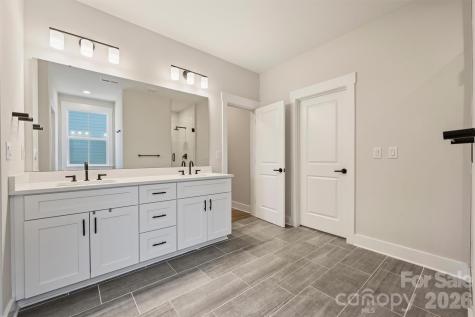 1002 Parkes Street Matthews NC 28105