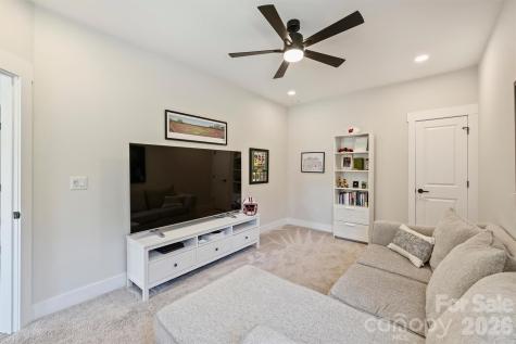 1002 Parkes Street Matthews NC 28105