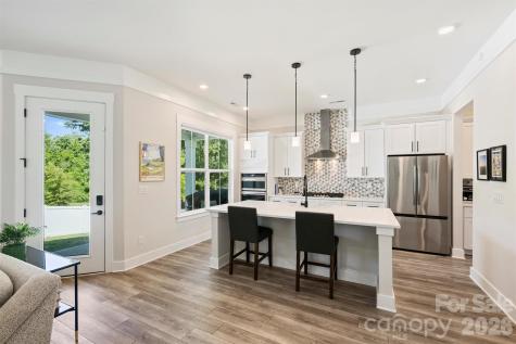 1002 Parkes Street Matthews NC 28105