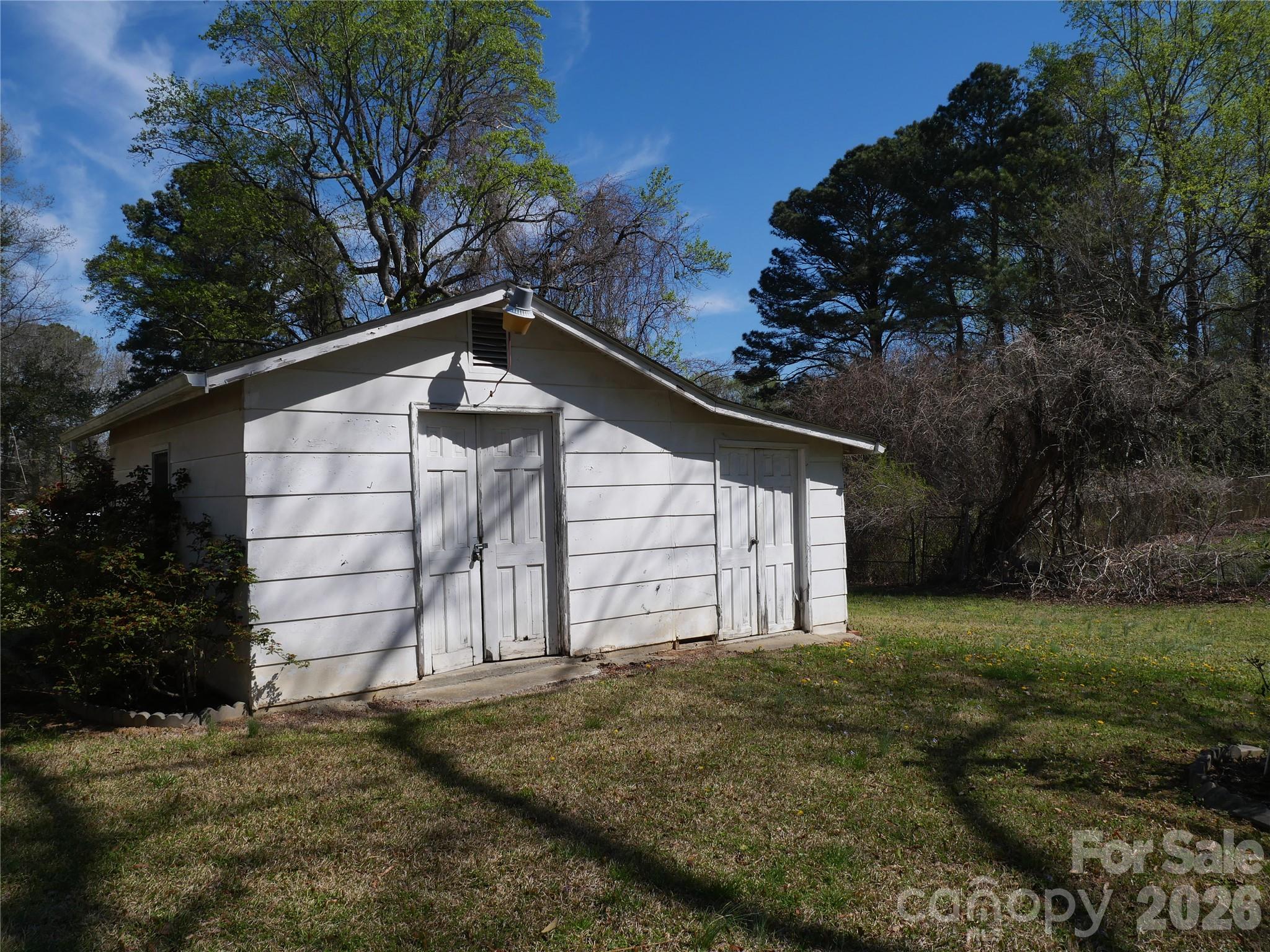 220 N Russell Street Troy NC 27371