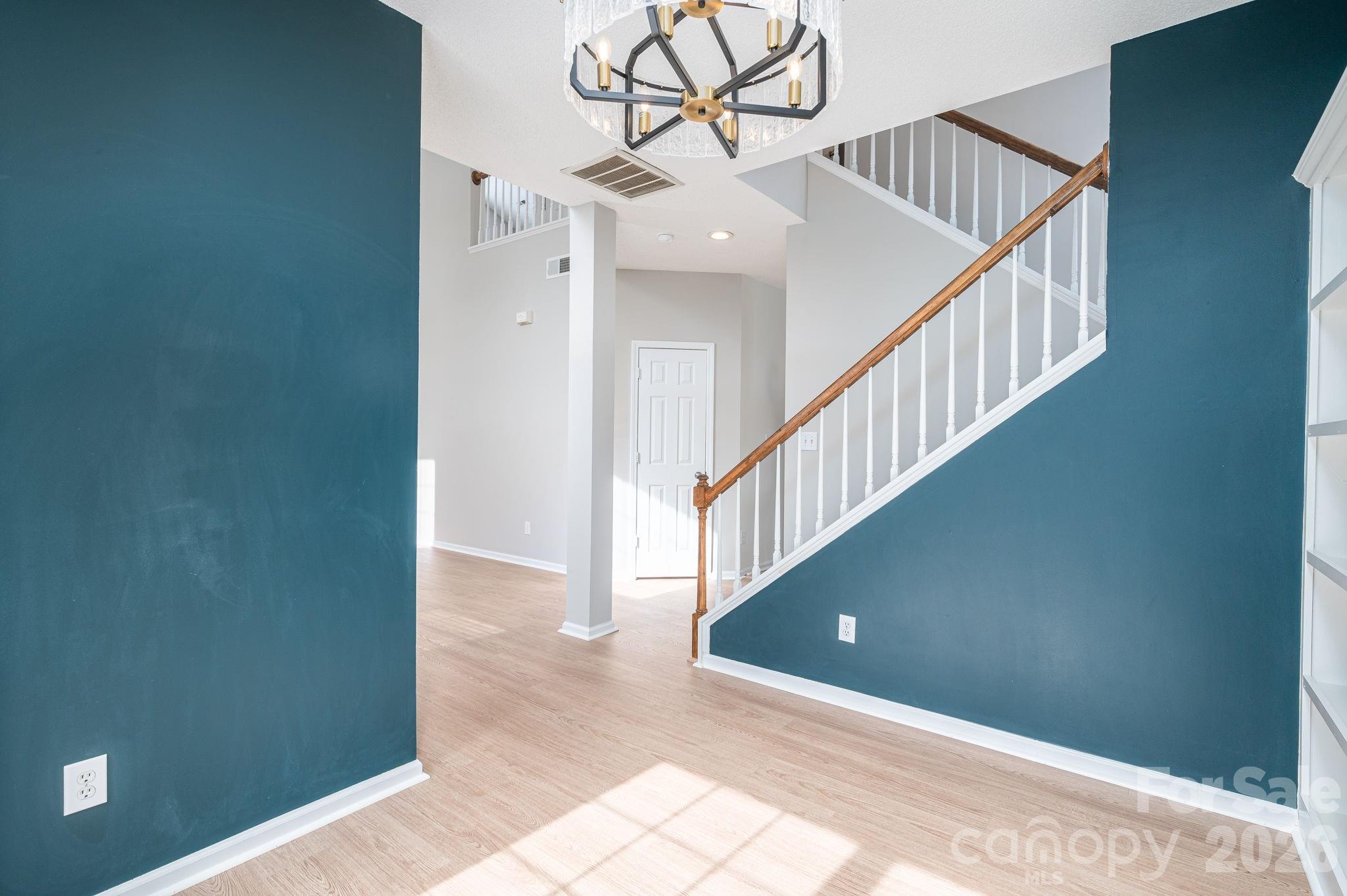 2816 Robyns Glen Drive Charlotte NC 28269