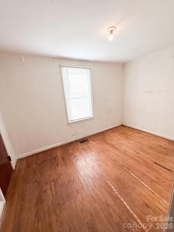 2114 Shelby Highway Blacksburg SC 29702