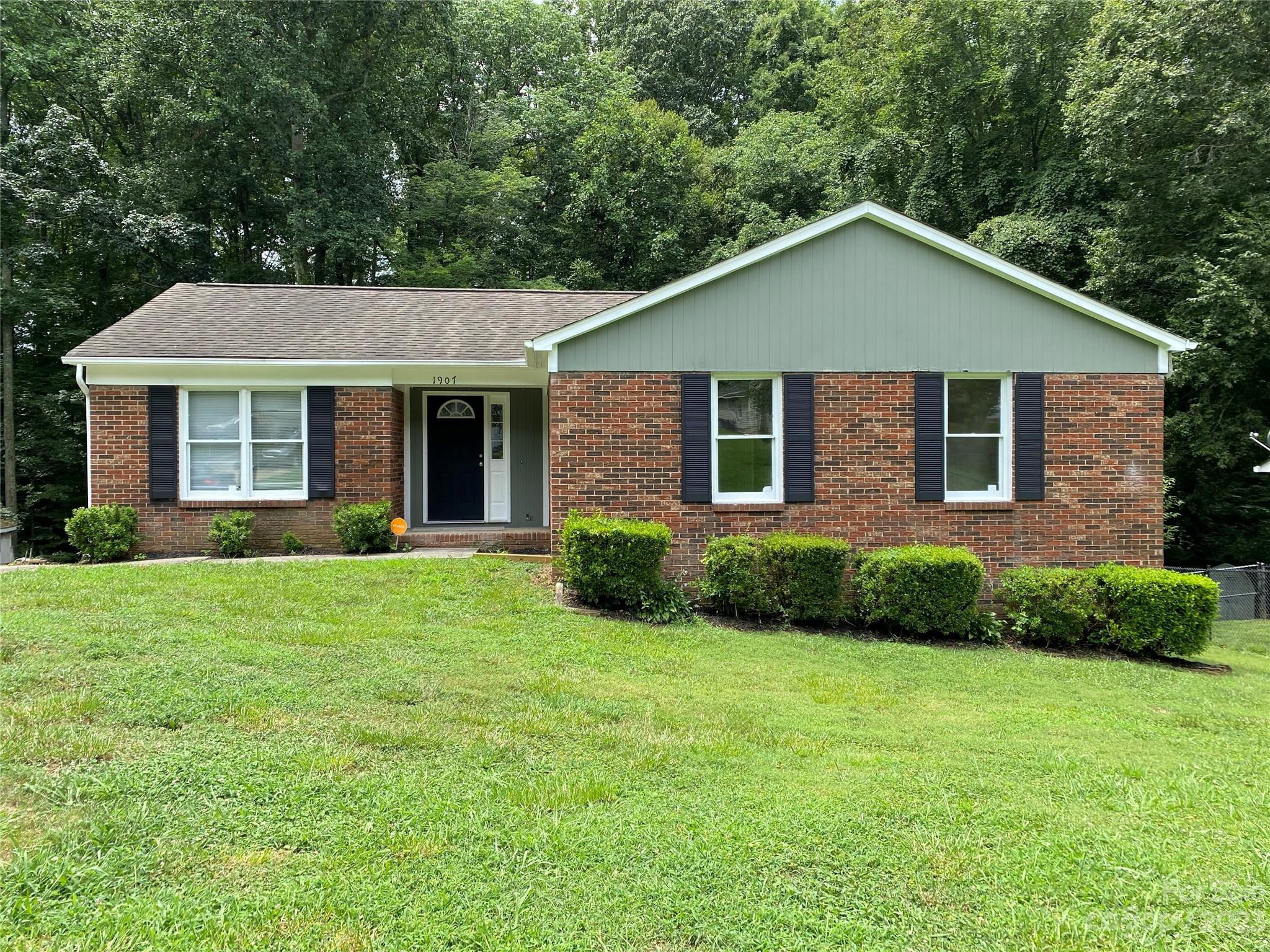 1907 Teddington Drive Charlotte NC 28214