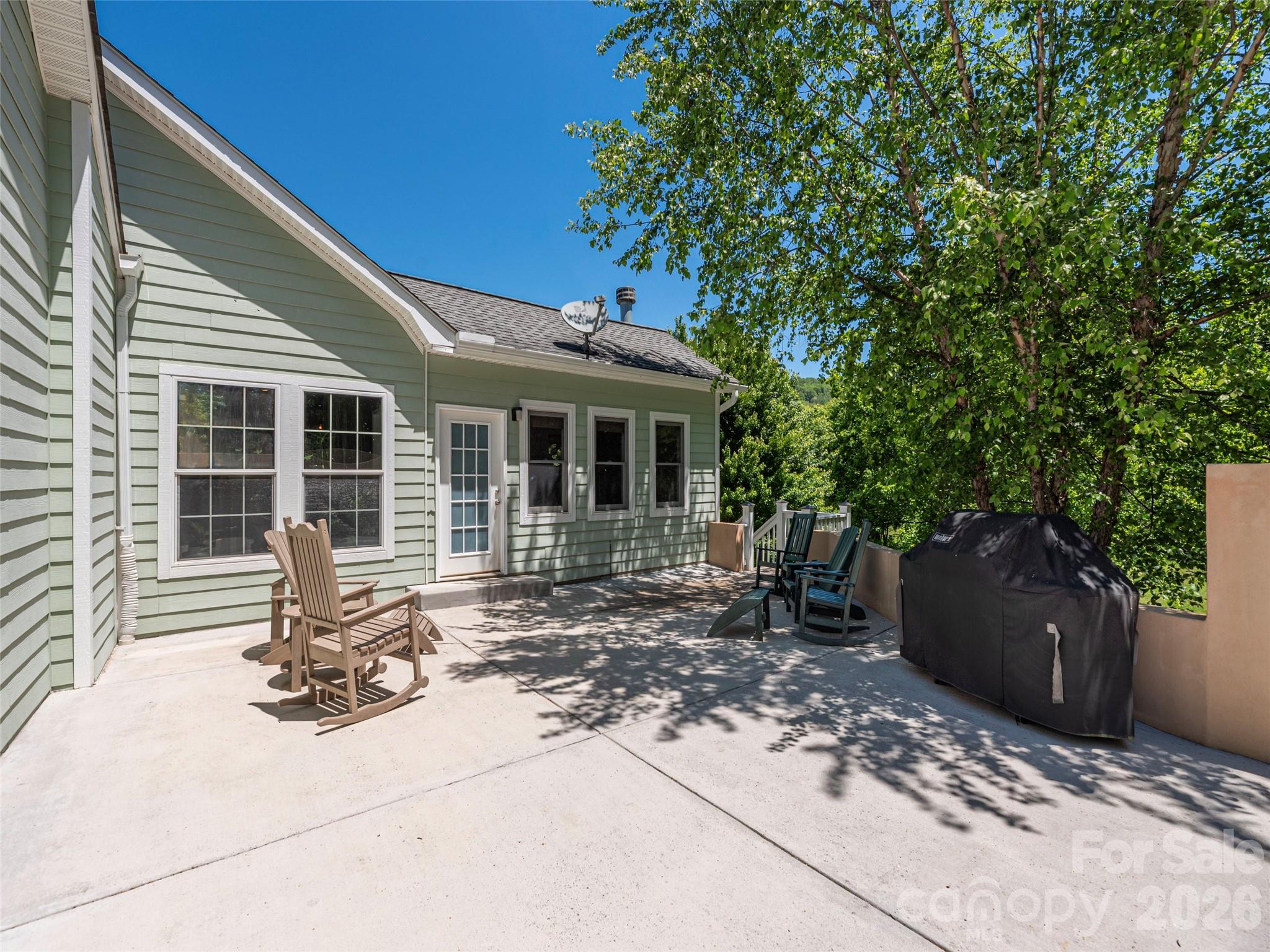 16 Chinaberry Court Waynesville NC 28785