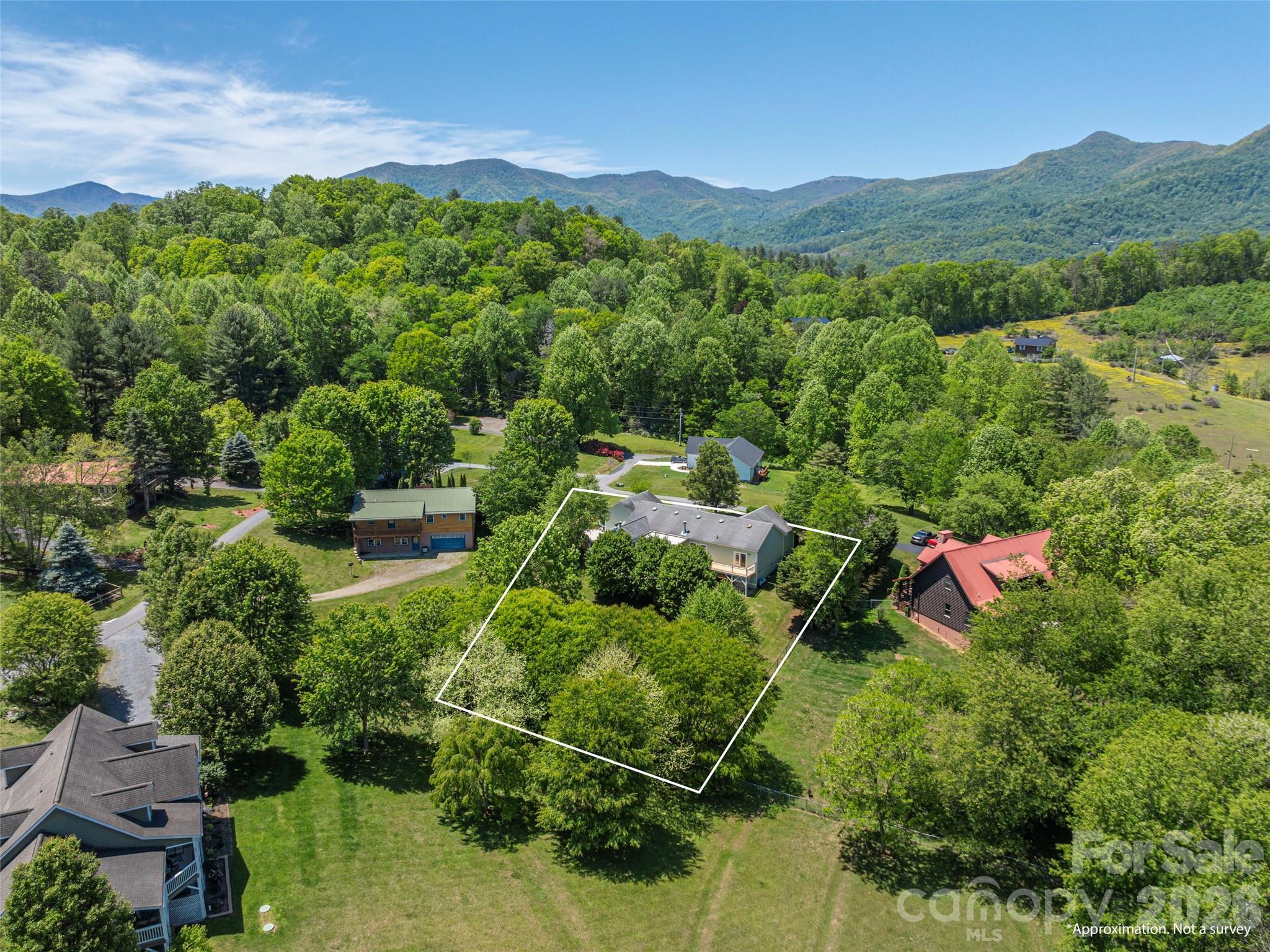 16 Chinaberry Court Waynesville NC 28785