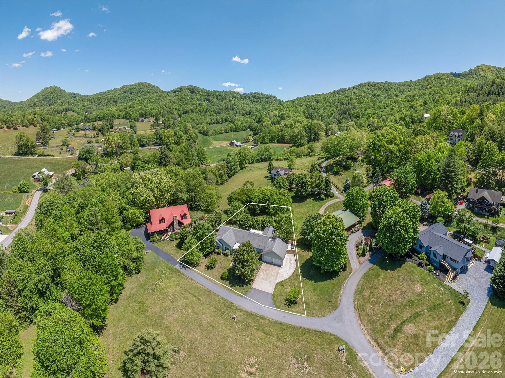 16 Chinaberry Court Waynesville NC 28785