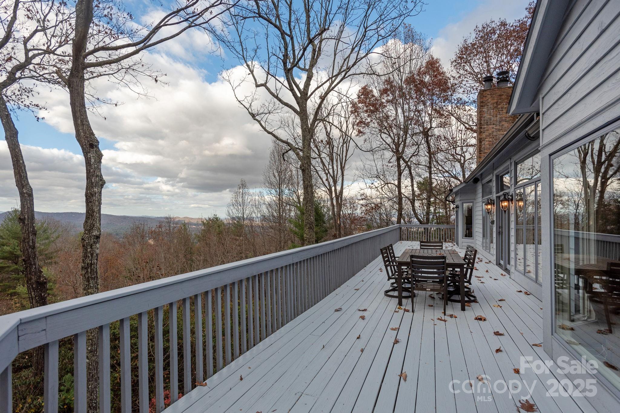135 Poplar Loop Flat Rock NC 28731