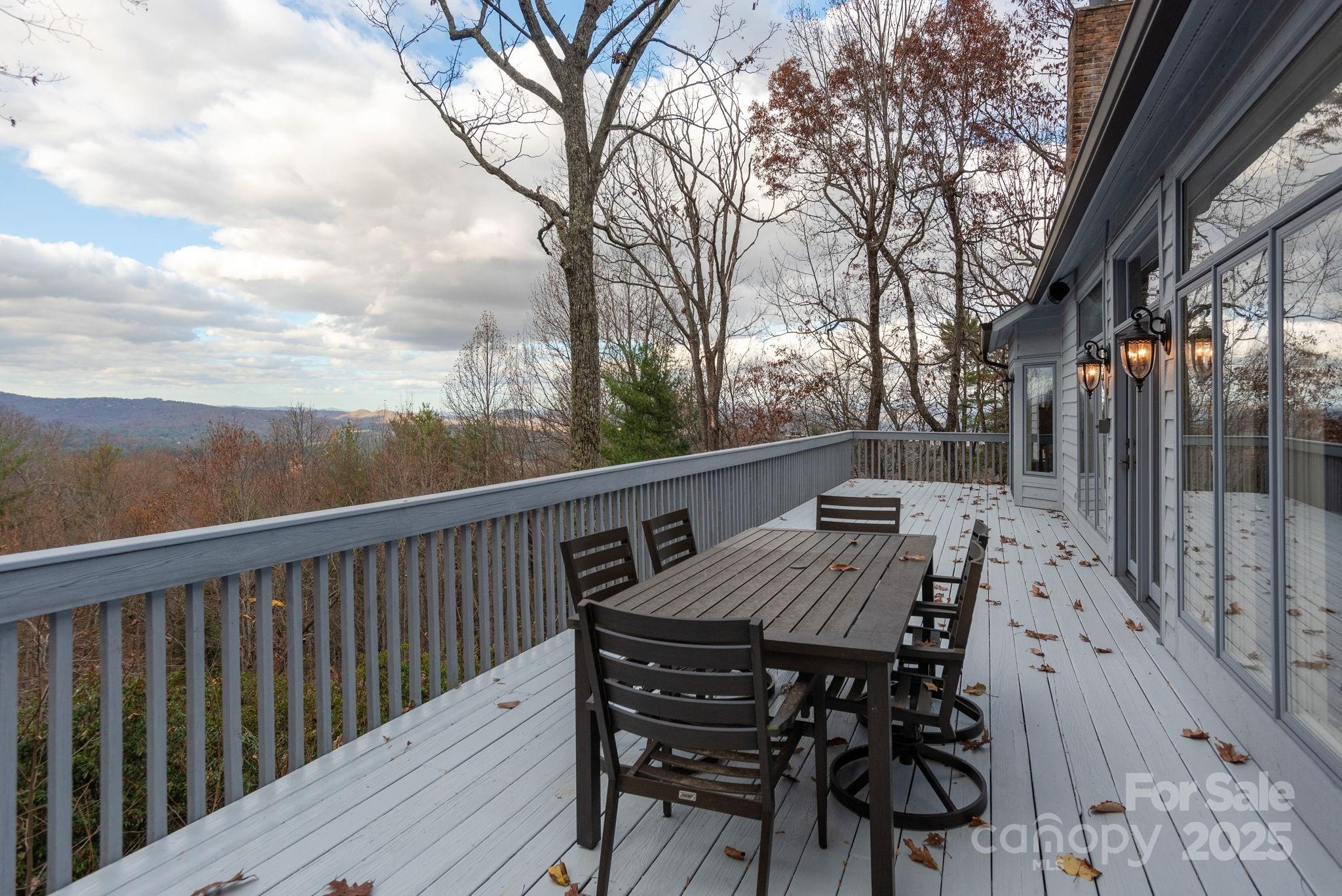 135 Poplar Loop Flat Rock NC 28731
