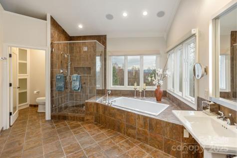 135 Poplar Loop Flat Rock NC 28731