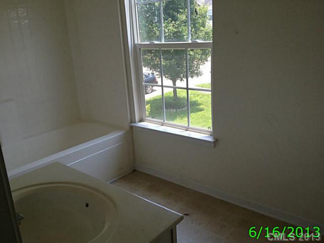 2048 Pimpernel Road Charlotte NC 28213