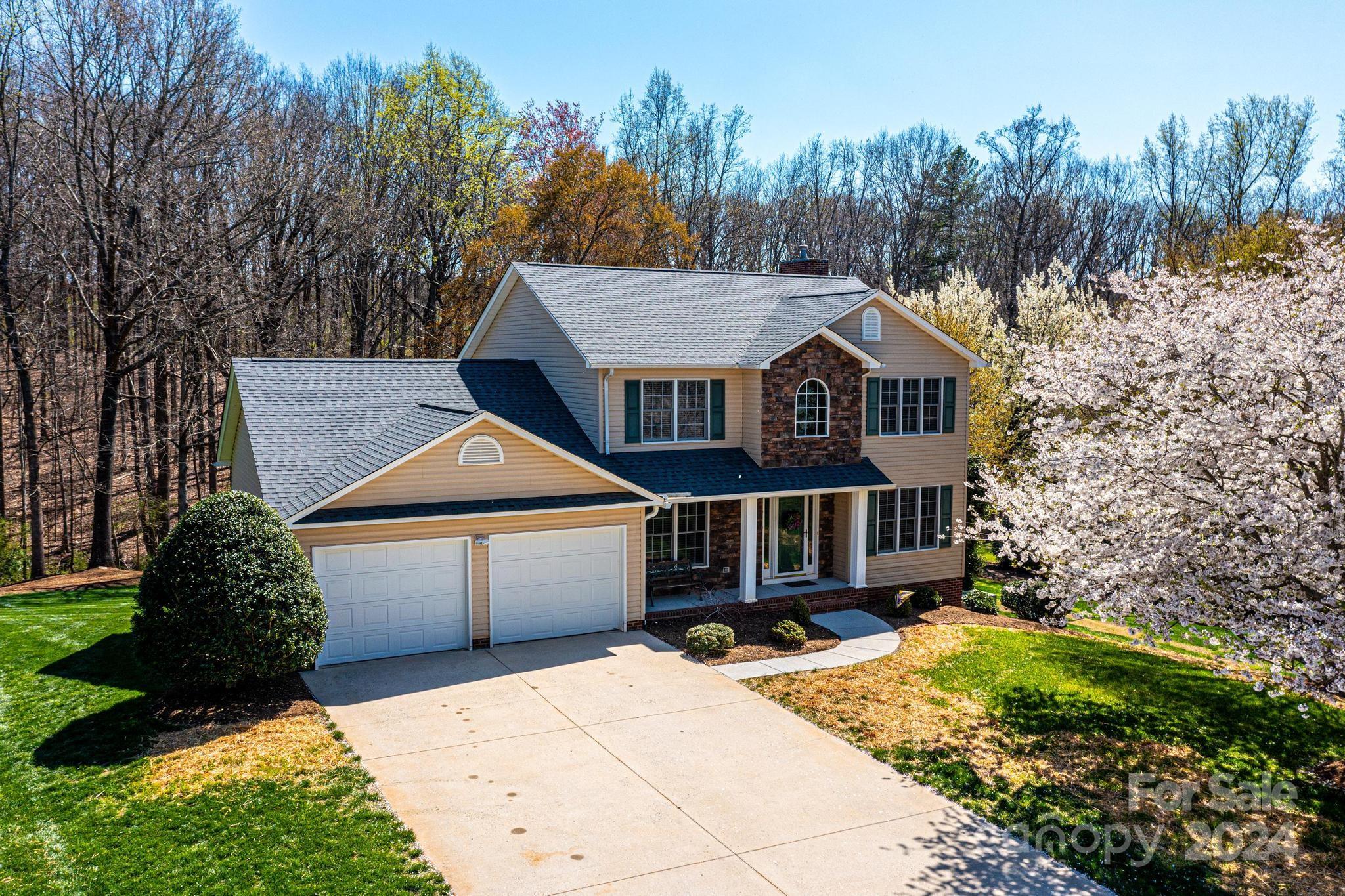 2708 Touchstone Circle Newton NC 28658