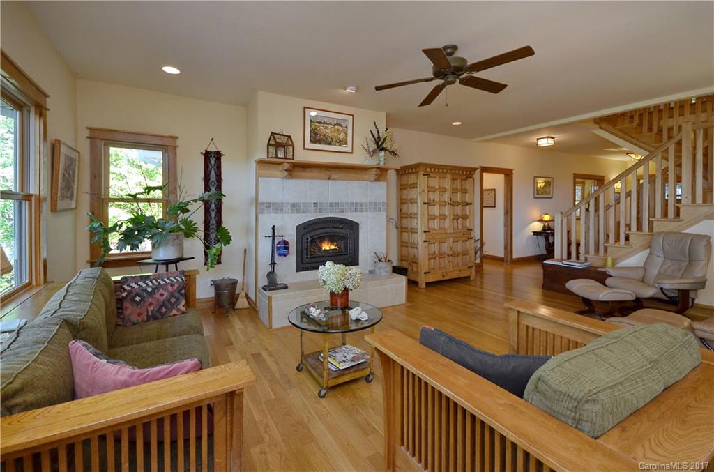 24 Ridgeview Way Asheville NC 28803