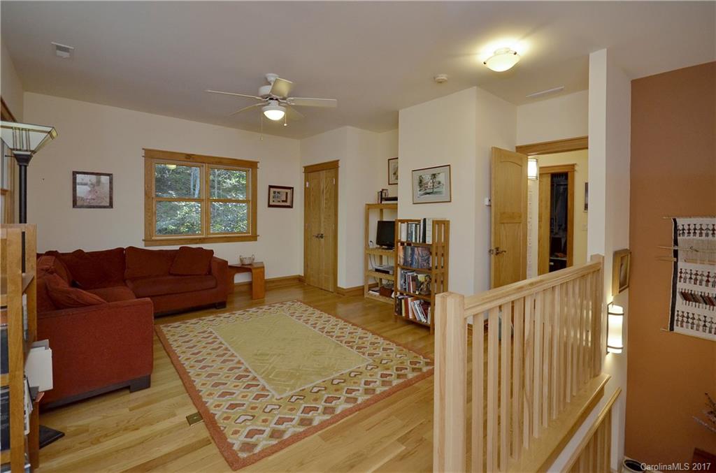 24 Ridgeview Way Asheville NC 28803