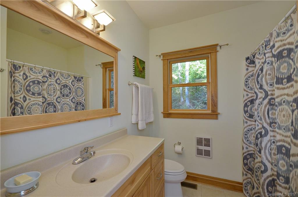 24 Ridgeview Way Asheville NC 28803