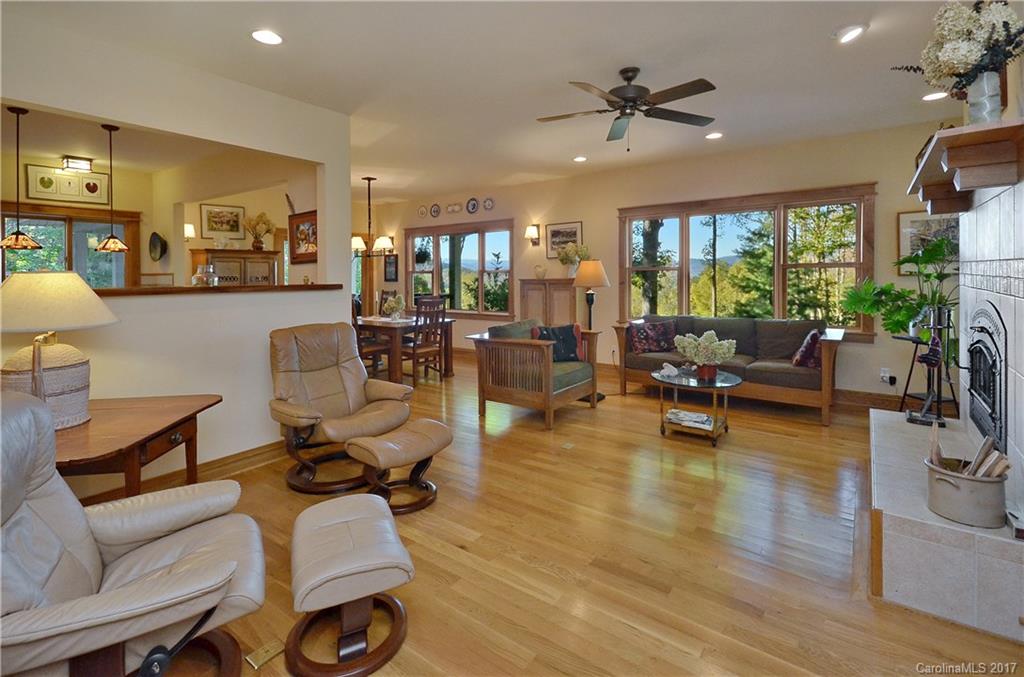 24 Ridgeview Way Asheville NC 28803