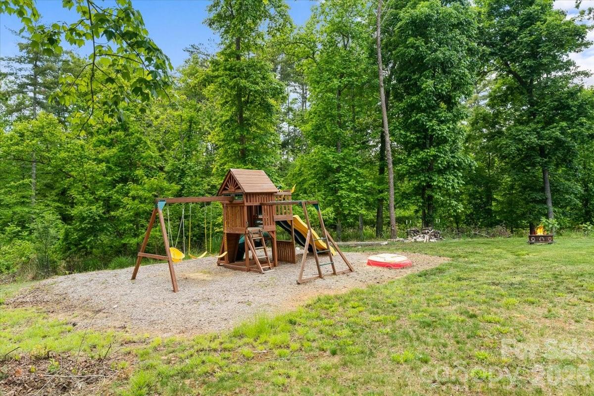 714 River Bend Drive Mars Hill NC 28754