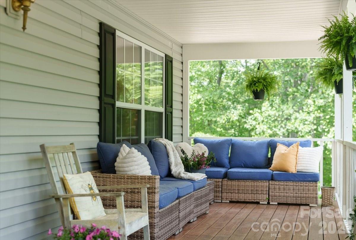 714 River Bend Drive Mars Hill NC 28754