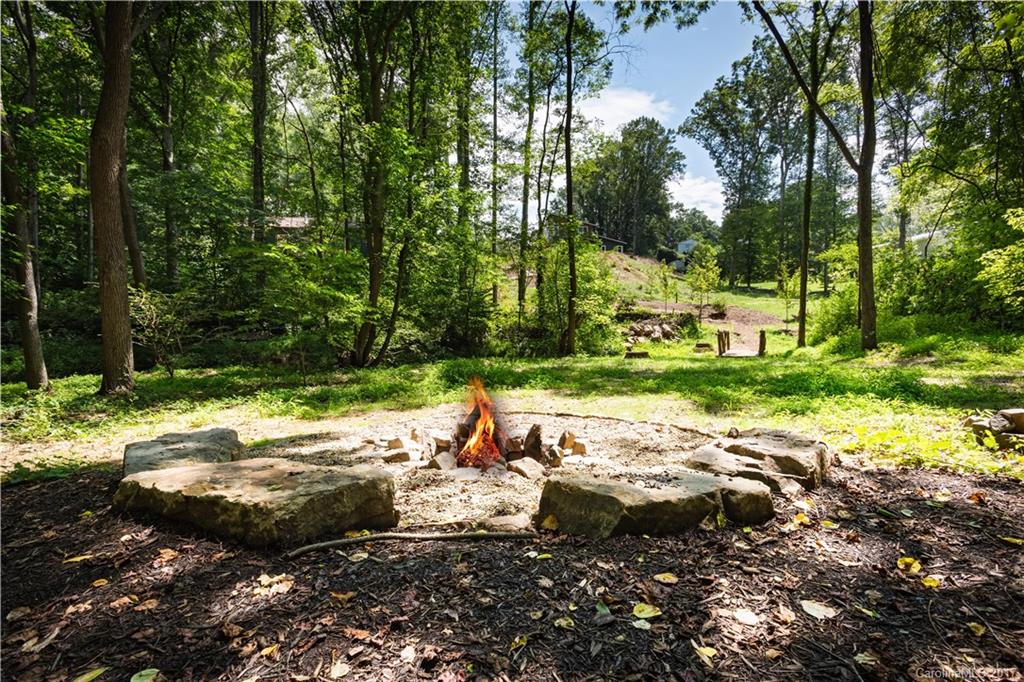 30 Mauricet Lane Asheville NC 28806