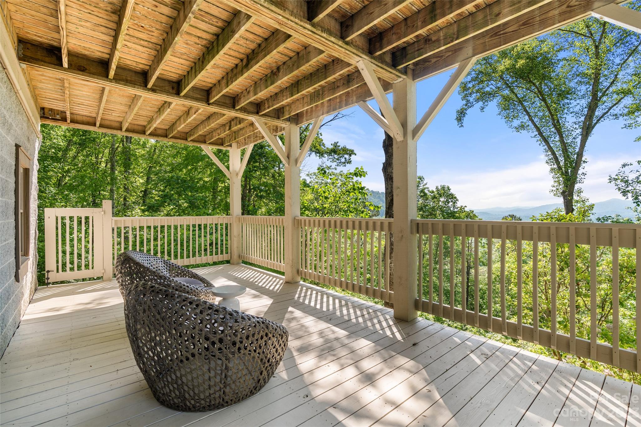 746 Seven Glens Drive, Weaverville NC Real Estate Listing MLS Car4032379