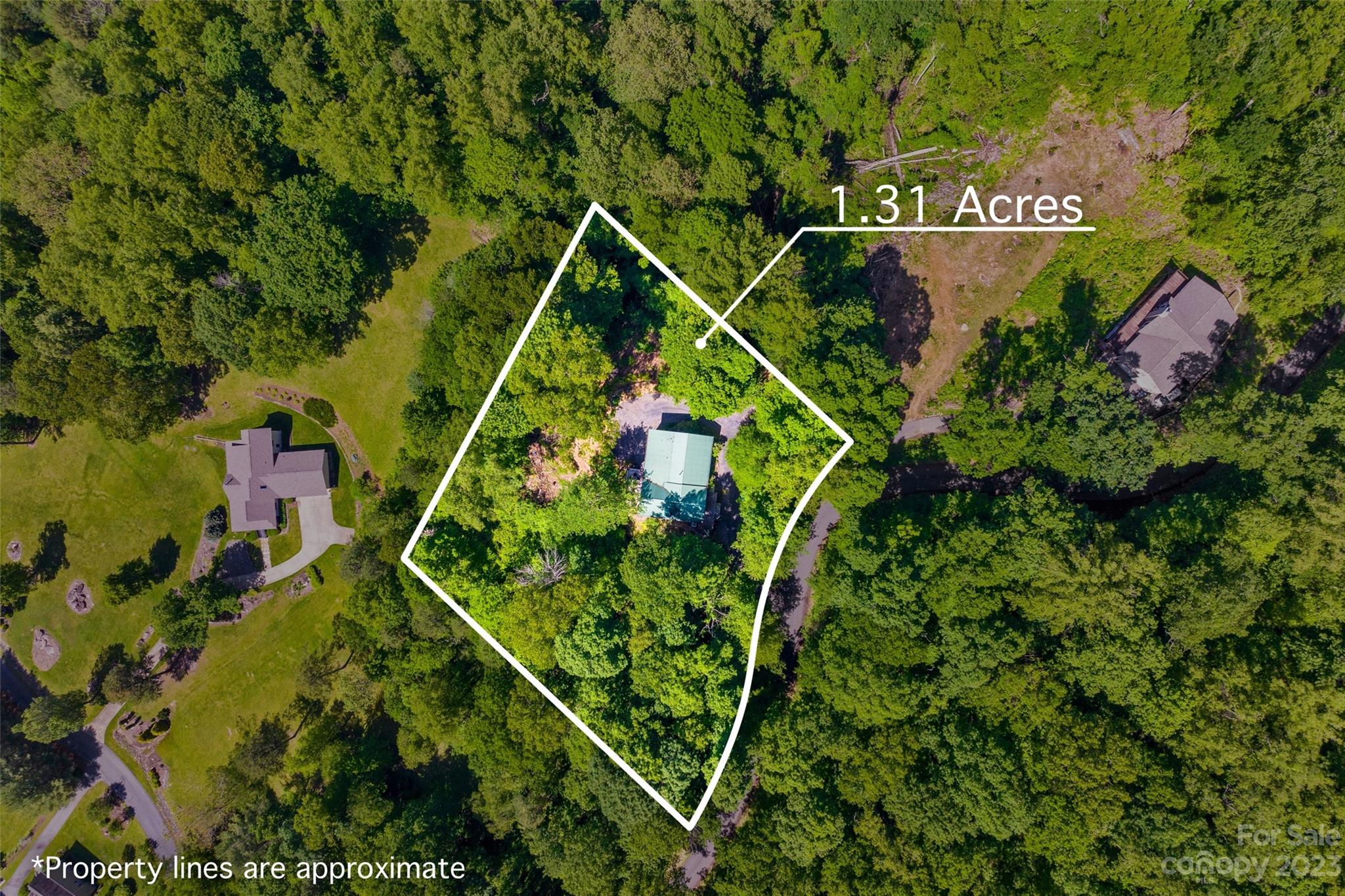 746 Seven Glens Drive, Weaverville NC Real Estate Listing MLS Car4032379