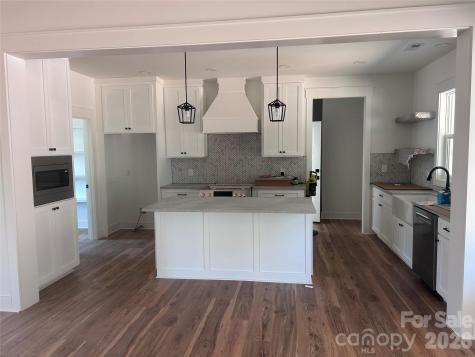 1265 Misty Lane Hickory NC 28601
