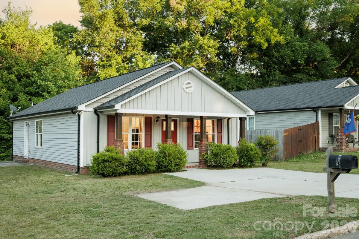 236 Cabarrus Avenue E Concord NC 28025