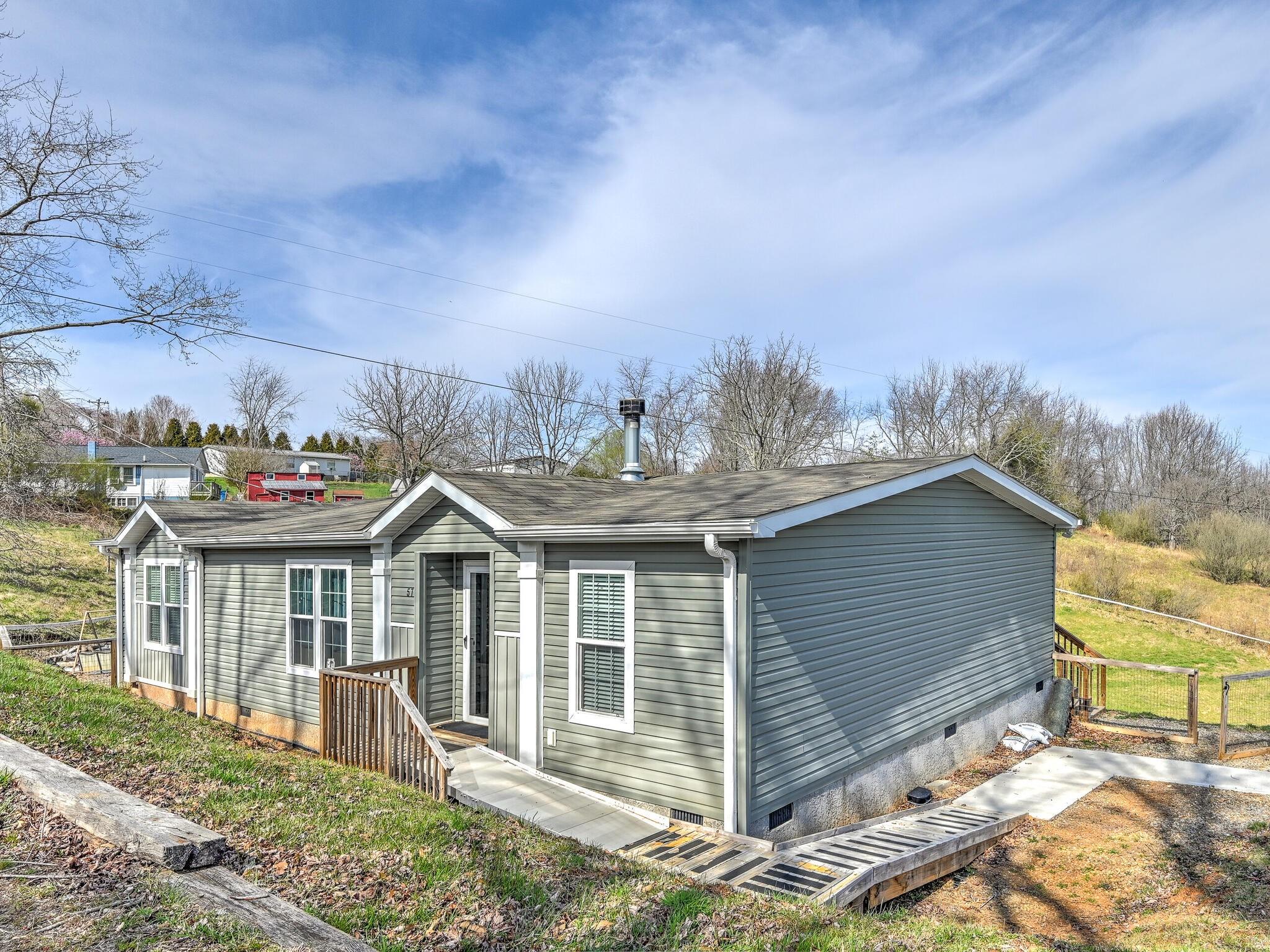 57 Bailey Road Candler NC 28715