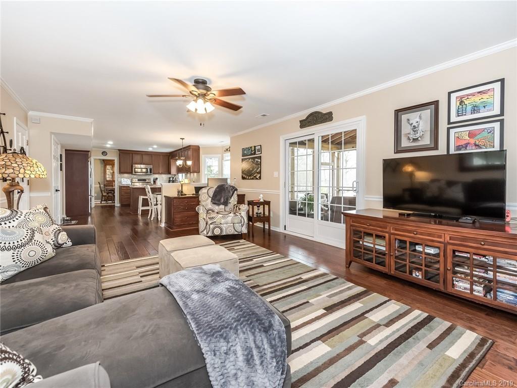 4101 Windmill Place Charlotte NC 28226