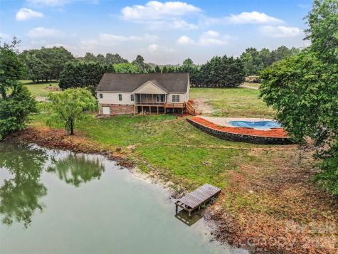 1060 Moss Lake Drive Clover SC 29710
