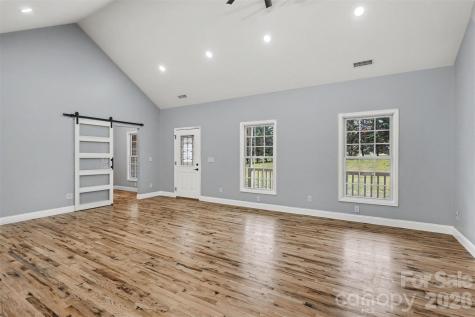 1060 Moss Lake Drive Clover SC 29710