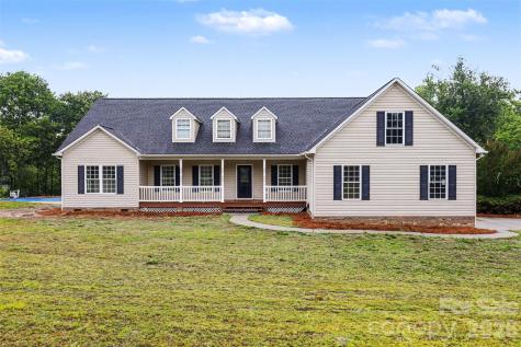1060 Moss Lake Drive Clover SC 29710
