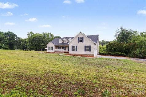 1060 Moss Lake Drive Clover SC 29710