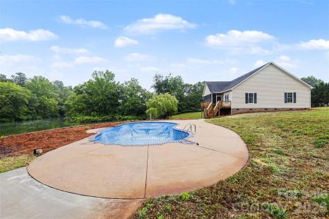 1060 Moss Lake Drive Clover SC 29710