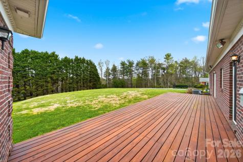3330 Shamrock Heights Hudson NC 28638