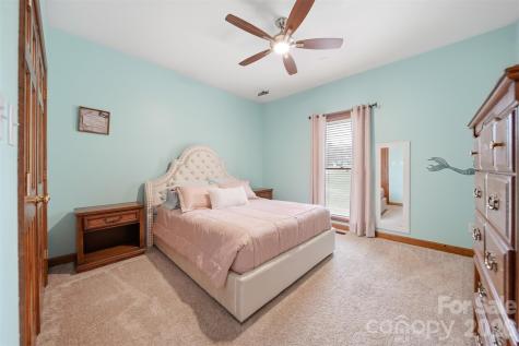 3330 Shamrock Heights Hudson NC 28638