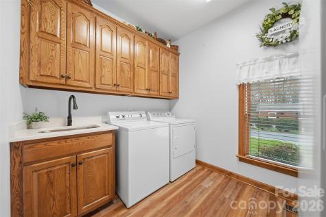 3330 Shamrock Heights Hudson NC 28638