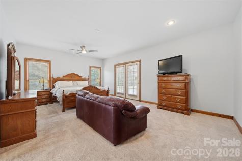 3330 Shamrock Heights Hudson NC 28638