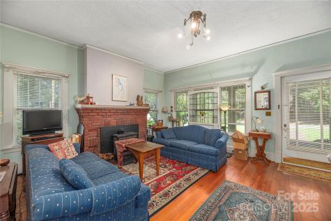 31 Samayoa Place Asheville NC 28806