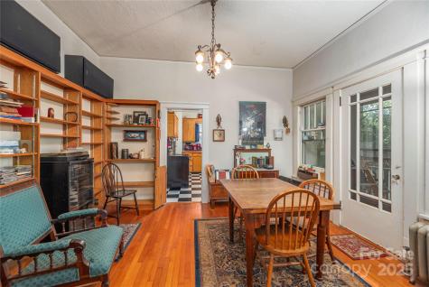 31 Samayoa Place Asheville NC 28806