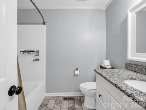 102 Knoll Court Belmont NC 28012