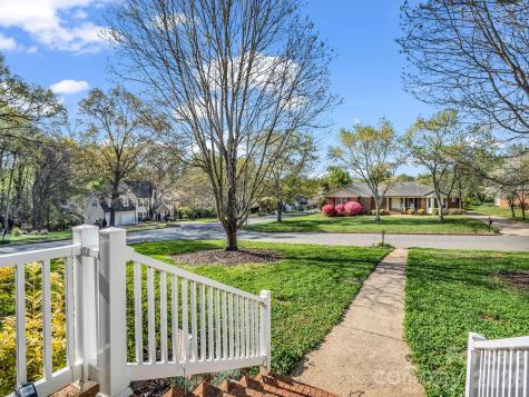 102 Knoll Court Belmont NC 28012
