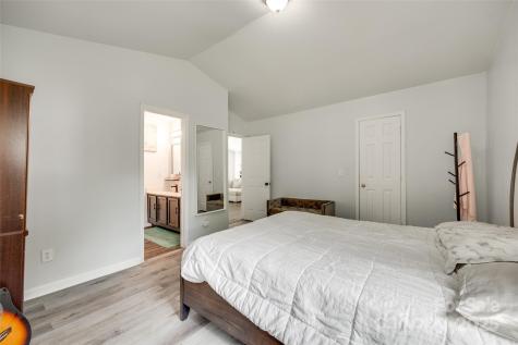 7442 Crestside Lane Charlotte NC 28227