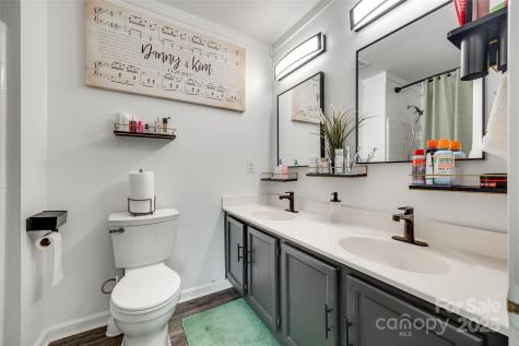 7442 Crestside Lane Charlotte NC 28227