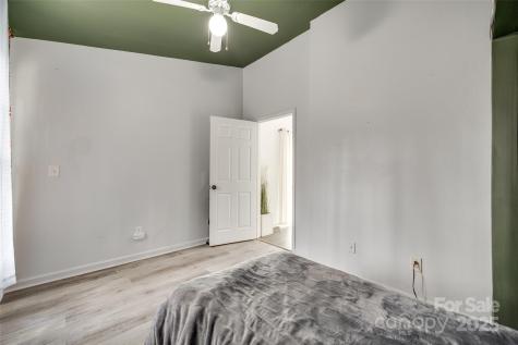 7442 Crestside Lane Charlotte NC 28227