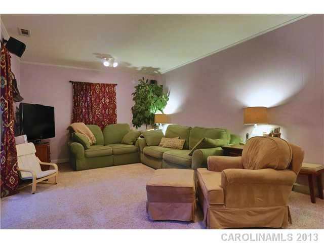 7017 Brynhurst Drive Charlotte NC 28210